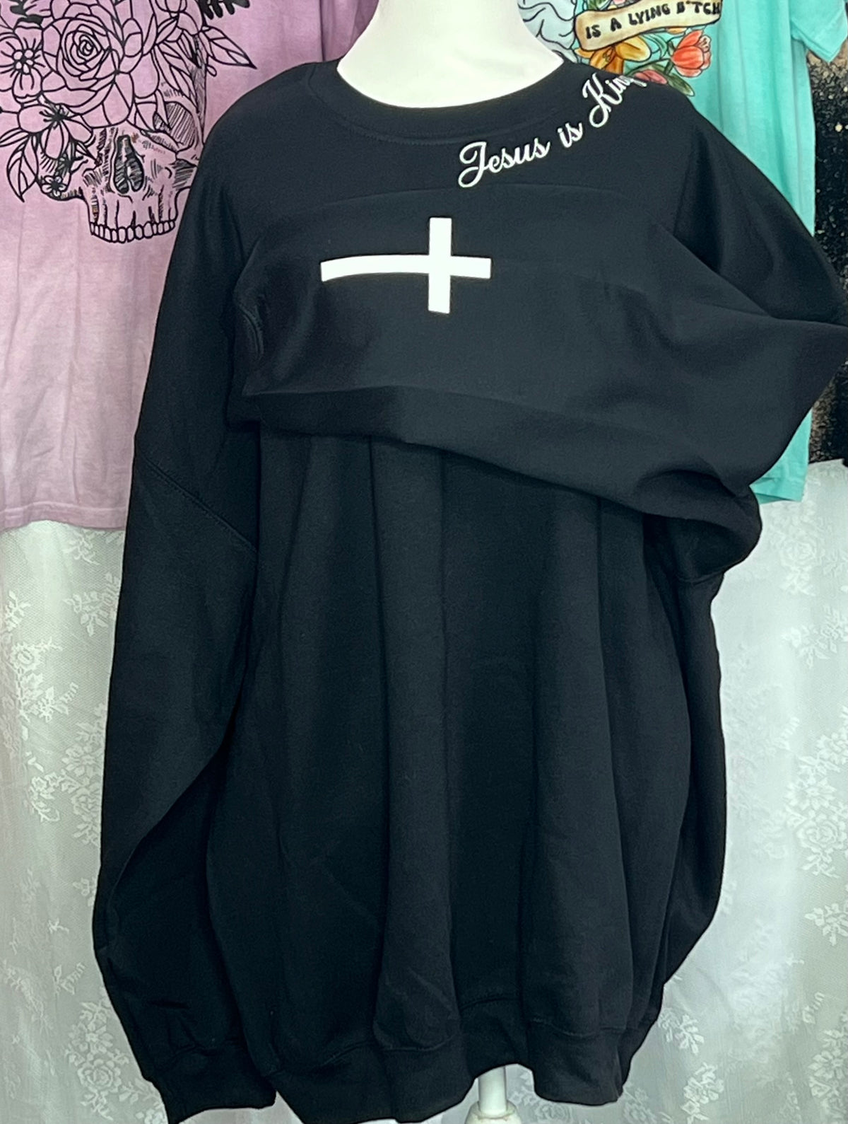 Jesus is King - Black Sweatshirt - 3XL