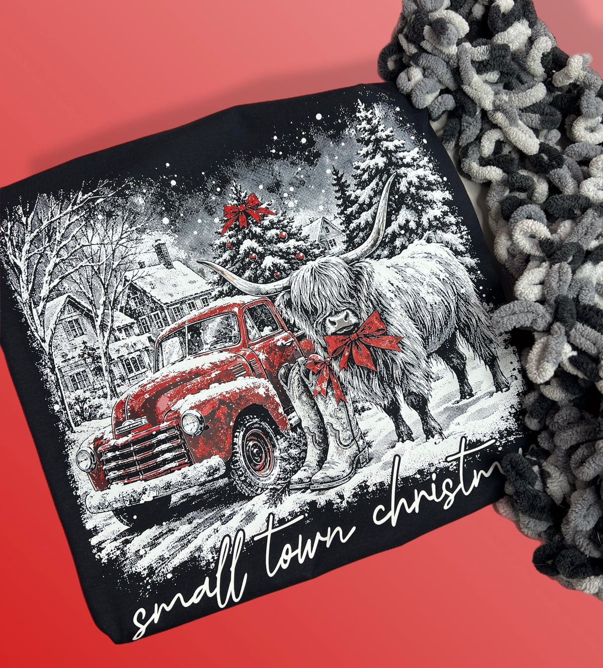 Highland Cow & Christmas Tee