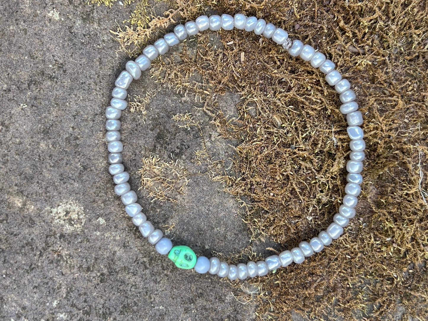 Handmade Halloween Green Skull Anklet - Medium