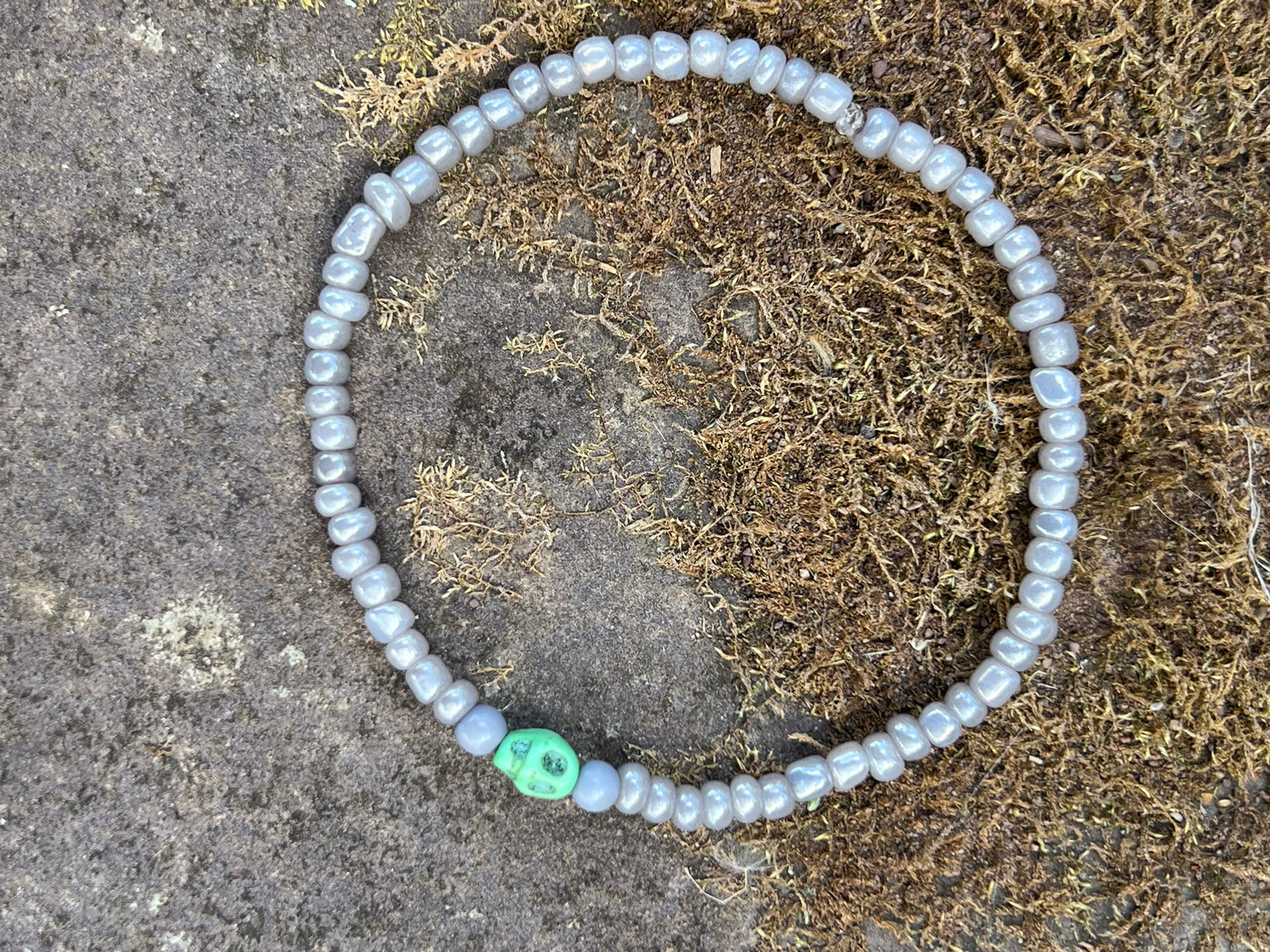 Handmade Halloween Green Skull Anklet - Medium