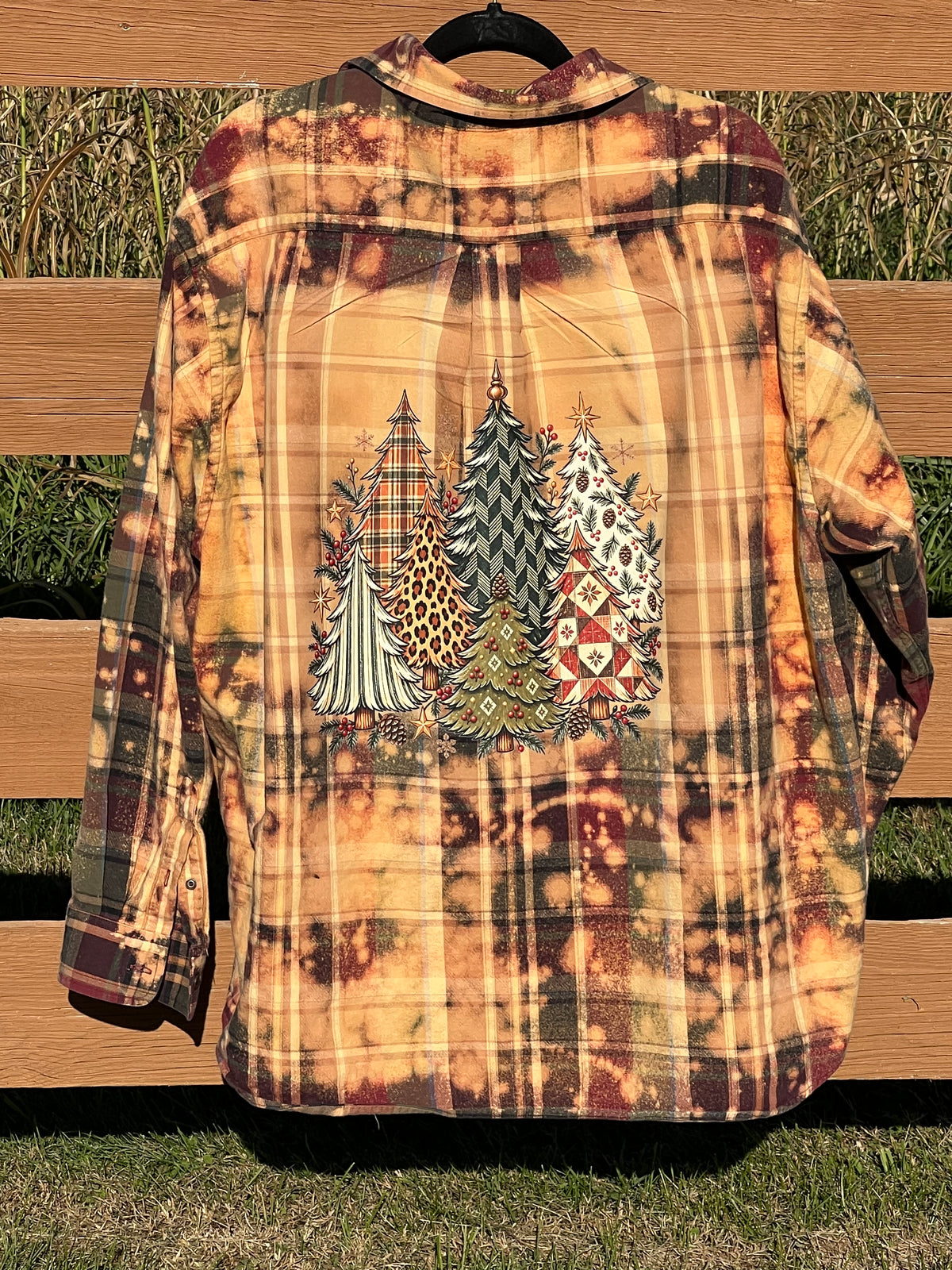 Vintage Vibe Christmas Trees Upcycled Bleach Art Flannel - Mens 2XL Unisex