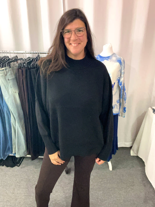 Zenana Oversize Black Sweater