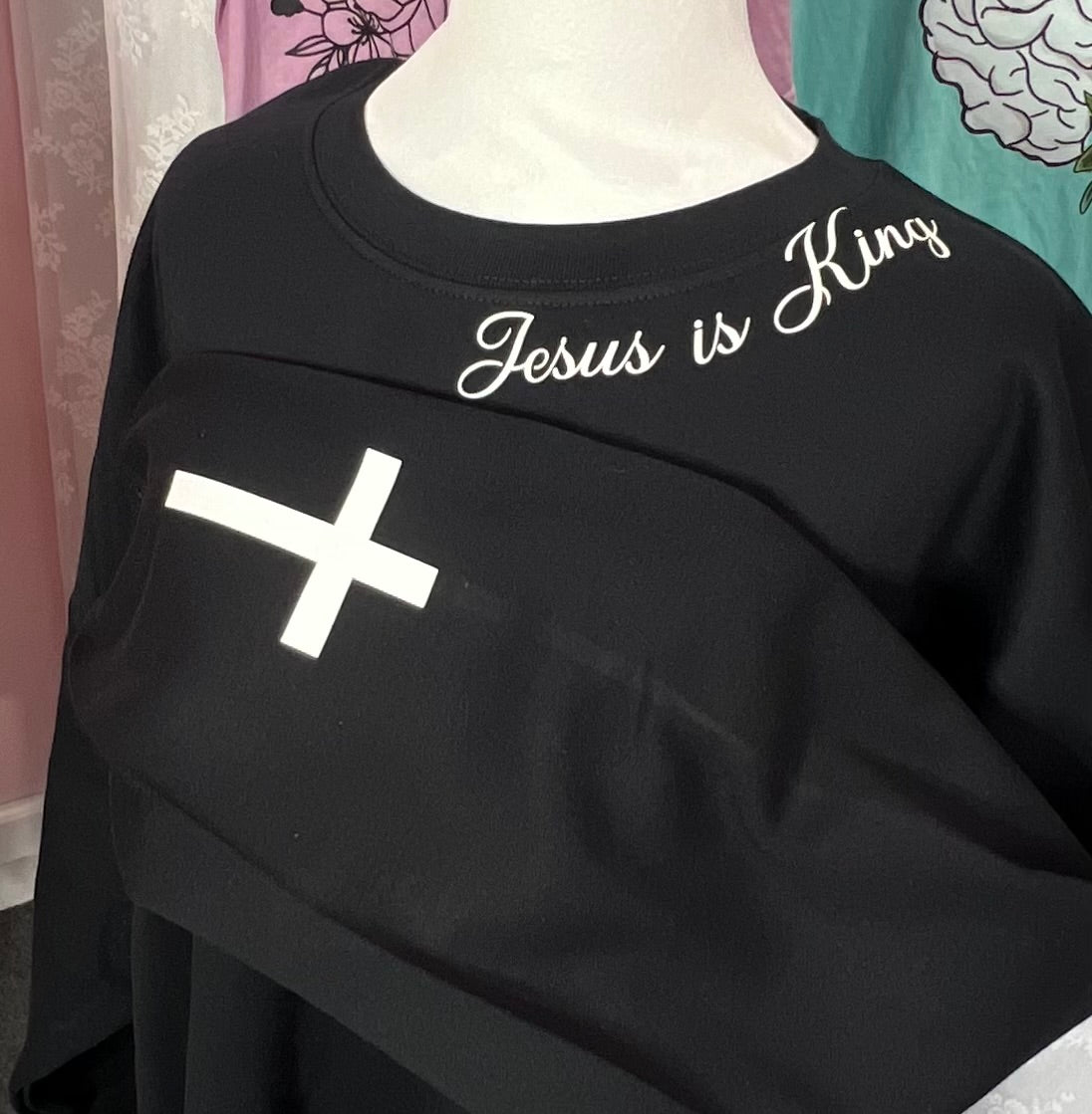 Jesus is King - Black Sweatshirt - 3XL