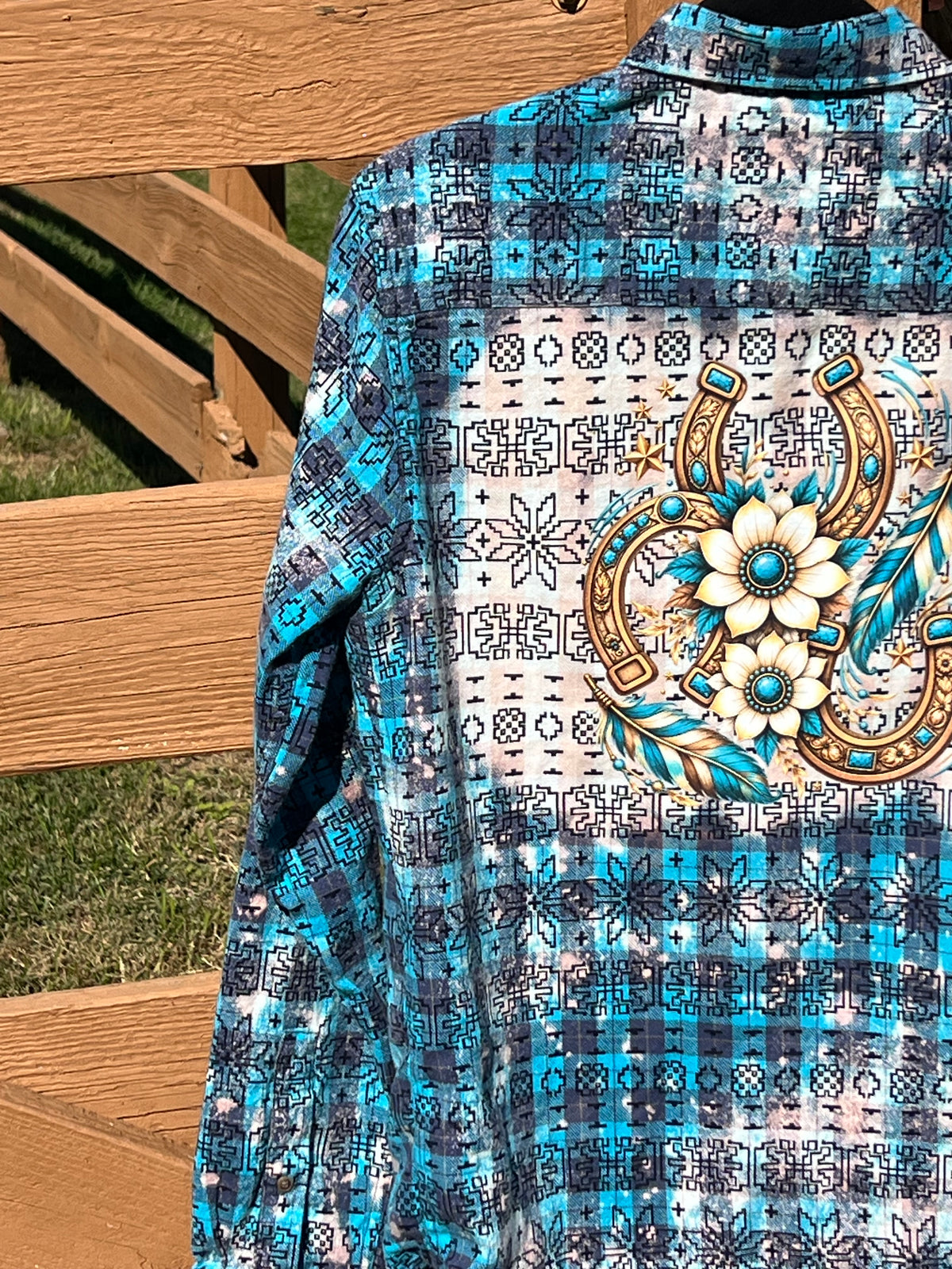 Upcycled Flannel -  Southwest Floral Horseshoes Bleach Art - Men’s  Small UNISEX