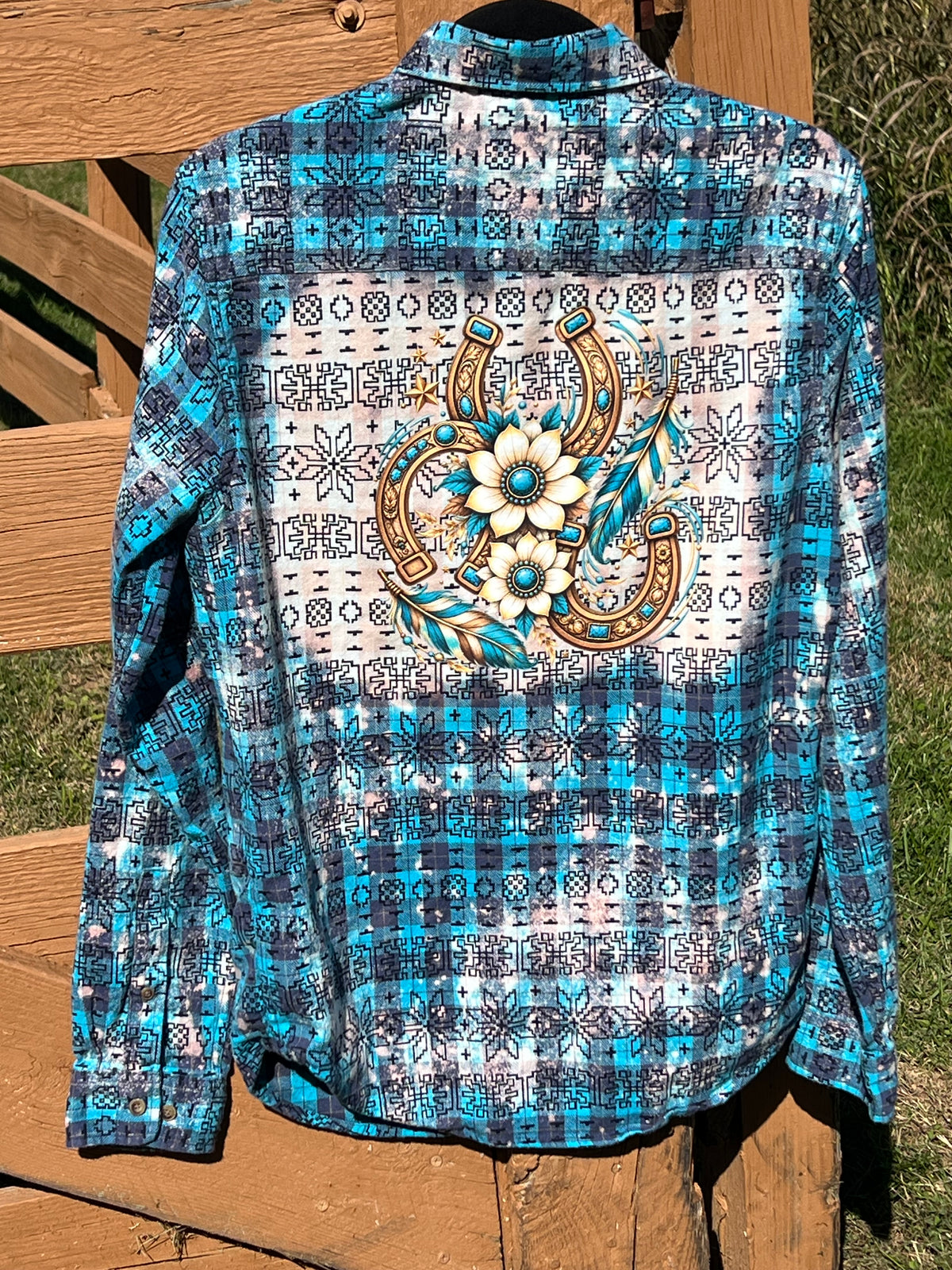 Upcycled Flannel -  Southwest Floral Horseshoes Bleach Art - Men’s  Small UNISEX
