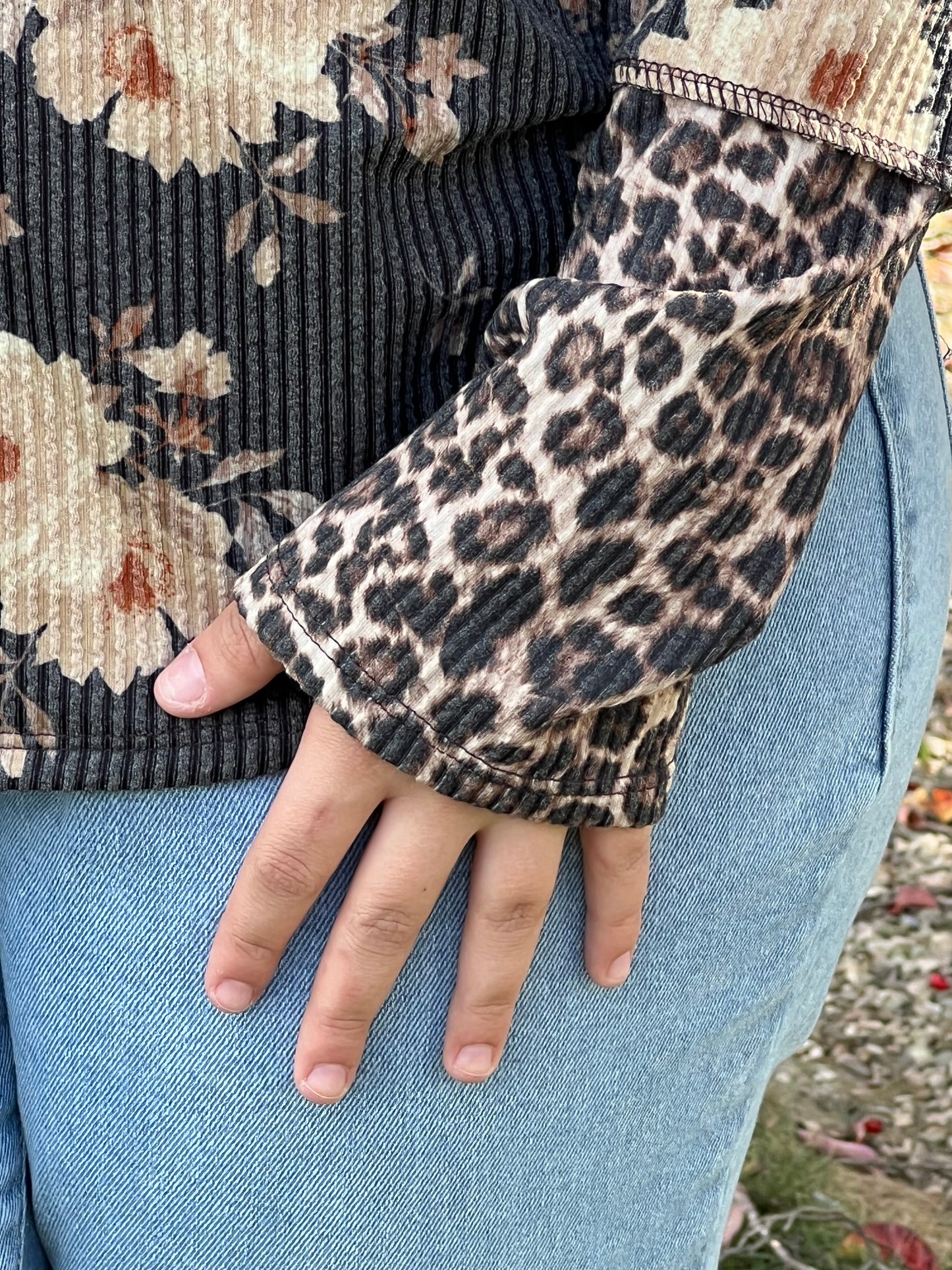 Urban Ribbed V-Neck Long Sleeve Top - Leopard Floral Print